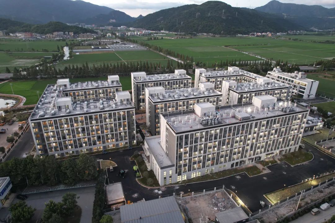 浩瀚体育app下载强城行动开局说｜温州市住建局党委书记、局长叶伟琼：建好房子让更多新市民、青年人“住下来”(图2)